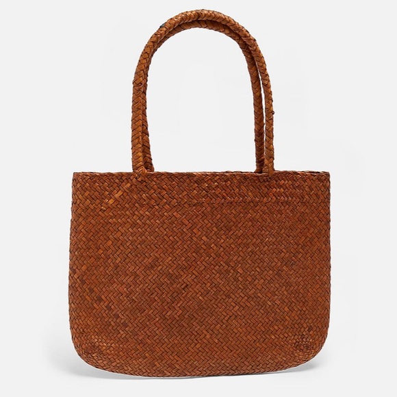 Zara Handbags - NWT • Zara • Medium-Sized Woven Bag